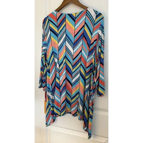 Ruby Rd Woman Blouse Size 1X Tunic Relaxed Asymmetrical Chevron Colorful Flowy - Picture 3 of 13